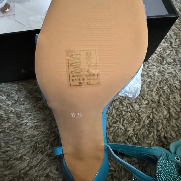 Gorgeous brand new Azalea Wang heels! - Picture 10 of 10